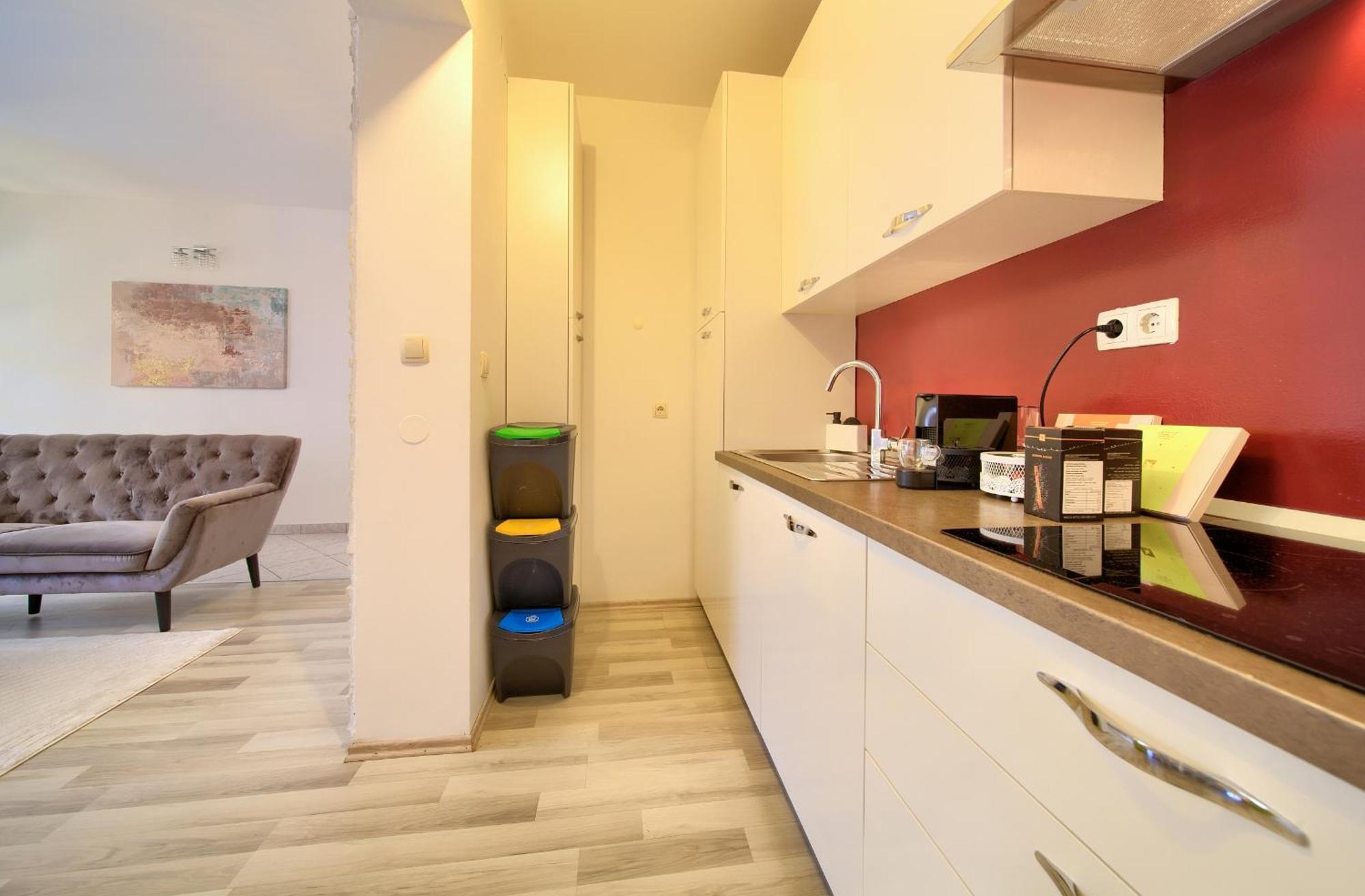 Apartmani Assa Krk Krk Town Exterior foto