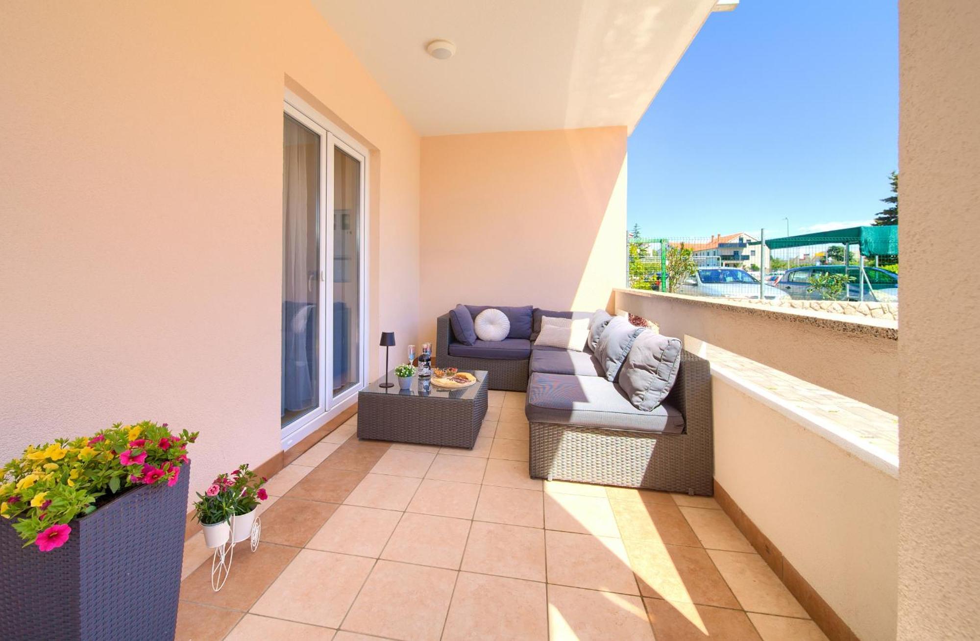 Apartmani Assa Krk Krk Town Exterior foto